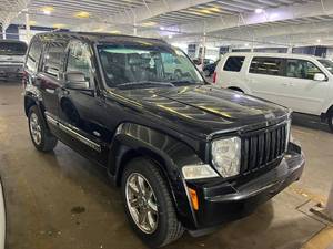 lot 6 image: 2012 Jeep Liberty Sport Latitude
