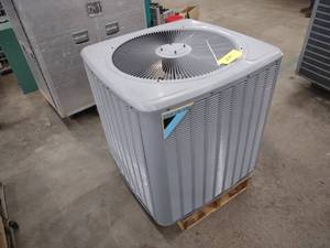 lot 26 image: Daikin Model DZ14SN0601AD Air Condi...