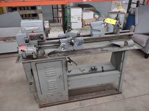 lot 9 image: Craftsman Commercial Engine Lathe, ...