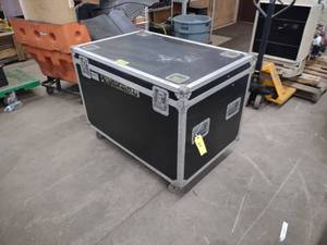 lot 34 image: Travel Box, 44.5x29.5x34...