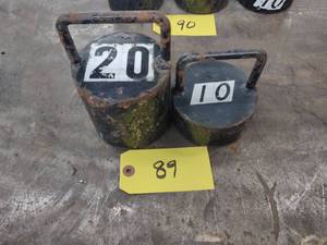 lot 89 image: Test Weights, 20 & 10  lbs. ...