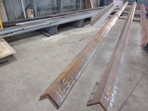 lot 105 image: Steel Angle, 4x4x38x20...