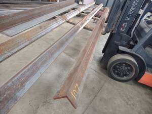 lot 107 image: Steel Angle, 4x4x12x141...