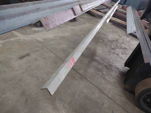 lot 118 image: (2) Stainless Steel Angles, 1 12x1...