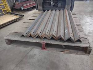 lot 155 image: (40) Steel Angles, 2 12x2 12x14x...