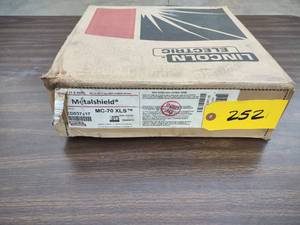 lot 252 image: Lincoln Metal Shield MC-70 XLS  Wel...