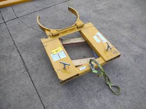 lot 307 image: Uline Model DGS-55D Drum Handling A...
