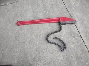 lot 310 image: Reed WA72 4 Chain Wrench, Fits 12...