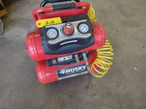 lot 315 image: Husky 1.5 hp. Air Compressor, Elect...