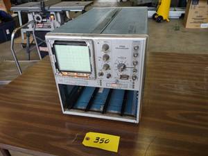 lot 350 image: Tektronix Type 7704 Oscilloscope (T...