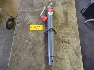 lot 429 image: Bulldog 5000 lb. Trailer Jack, New ...