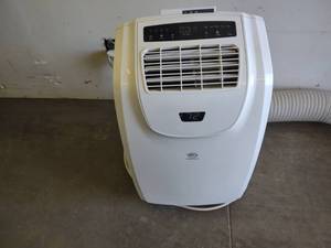 lot 446 image: Airemax Portable Air Conditioner, M...