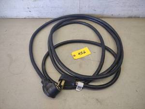lot 452 image: 220 Volt Extension Cord, 30 x 20 ...