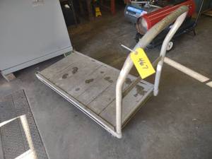 lot 467 image: Heavy Duty Aluminum Cart, 48x24, 5...