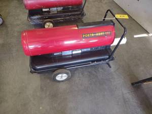 lot 470 image: Toro Porta Heat 150,000 btu Diesel...