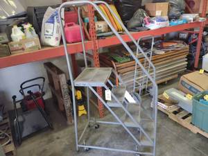 lot 473 image: ESA Rolling Safety Ladder, 40 Top ...