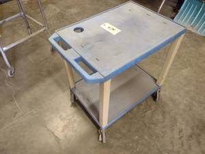 lot 479 image: Shop Cart, 18x24 (This Itemis Locat...