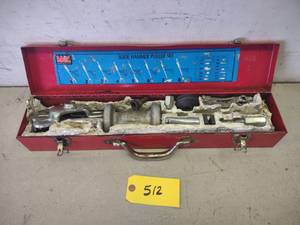 lot 512 image: Slide Hammer Puller Set...