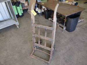 lot 517 image: Nutting 2-Wheel Hand Truck...
