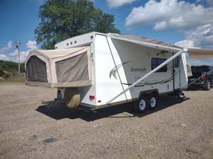 2011 Forest River Shamrock 23SS Hybrid Travel Trailer