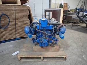 Marine Engine V 8 in great condition. was removed from the boat above&nbsp