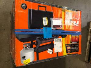 Blackstone 2-Burner Propane Outdoor Griddle with Hood in Black Customer Returns See Pictures