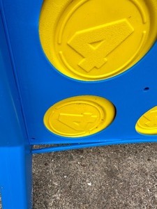 lot 21 image: Large Connect 4 Game