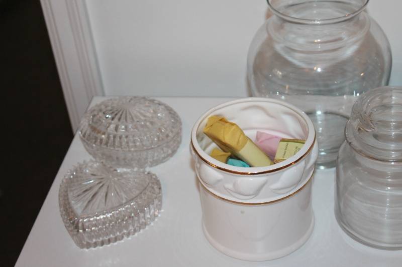 lot 16 image: Collection of Glass Jars and Ceramic Dishes