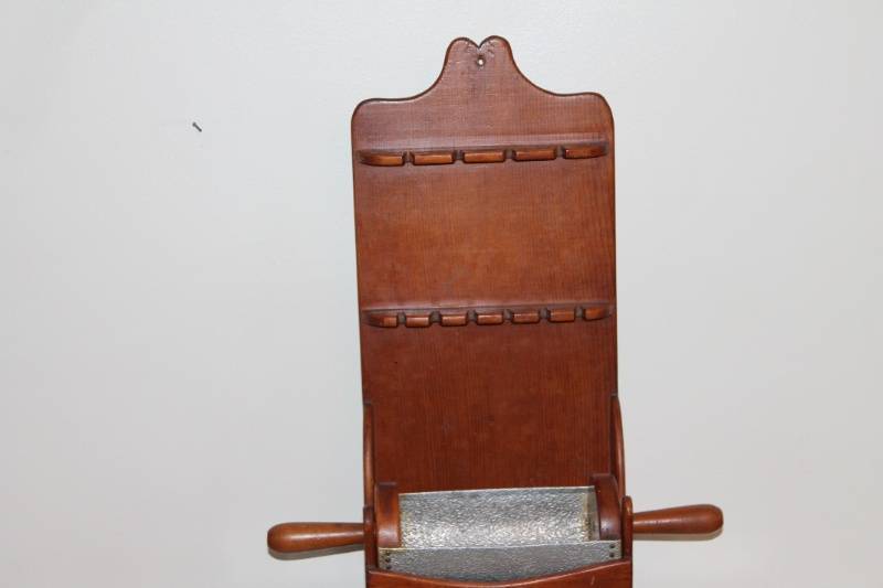 lot 42 image: Vintage Wooden Shelf with Built-in Cabinet and Cloth Towel Holder