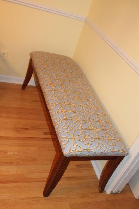 lot 93 image: Vintage Upholstered Bench with Intricate Pattern