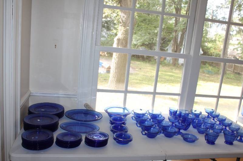 lot 113 image: Collection of Vintage Blue Glass Dinnerware Set