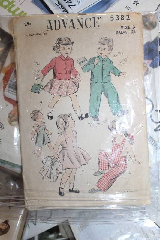 lot 149-1 image: Large Collection of Vintage and Modern Sewing Patterns