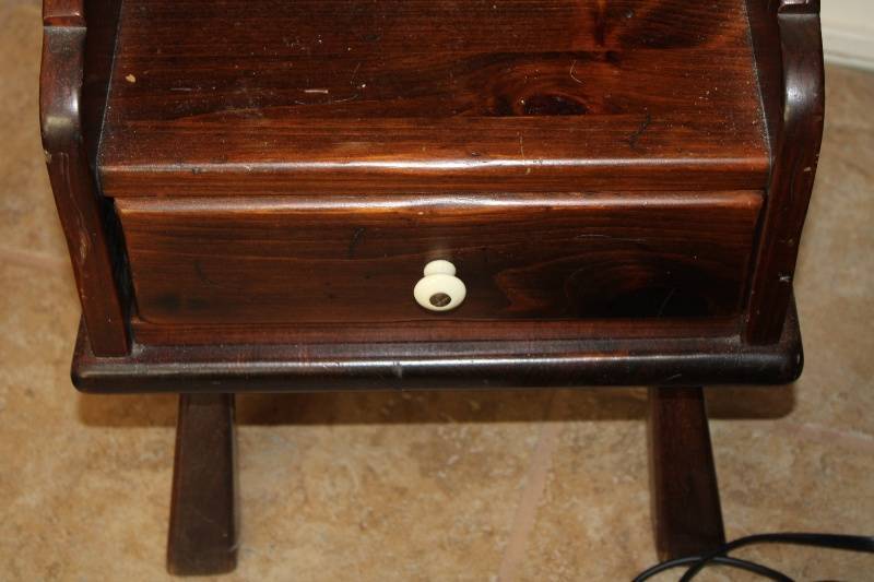 lot 124 image: Wooden Side Table with Drawer and White Ceramic Lamp