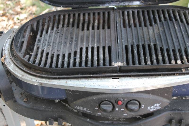 lot 129 image: Coleman RoadTrip Portable Grill