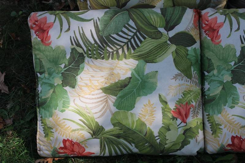 lot 131 image: Lot of Floral Outdoor Chair Cushions