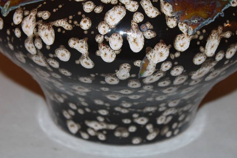 lot 53 image: Vintage Glazed Ceramic Vase with Abstract Pattern