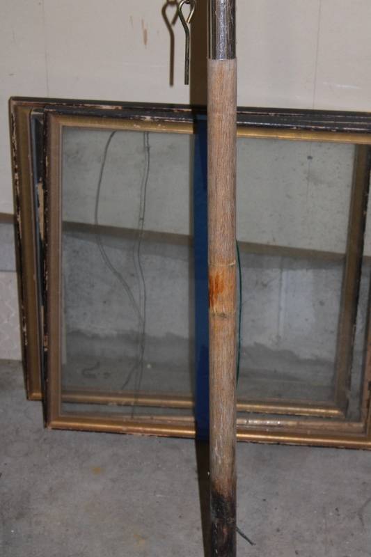 lot 137 image: Green Patio Umbrella with Wooden Pole