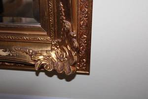 lot 7 image: Ornate Gold Framed Wall Mirror