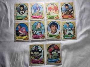 lot 838 image: Lot of 10 1970 Topps Vintage Football Cards