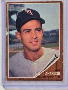 lot 681 image: Luis Aparicio 1962 Topps #325