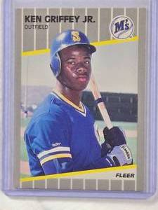 lot 734 image: Ken Griffey Jr. Rookie 1989 Fleer #548