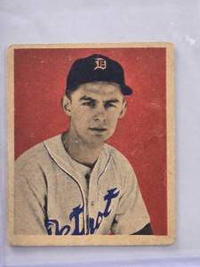 lot 616 image: Ted Gray 1949 Bowman #10 Vintage Baseball Card