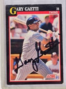 lot 3 image: Gary Gaetti 1991 SCORE #325 In Person Auto - Minnesota Twins