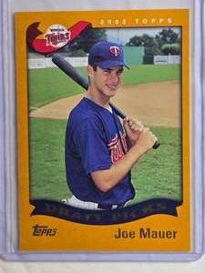 lot 131 image: Joe Mauer Rookie 2002 Topps Draft Picks #622 - Minnesota Twins