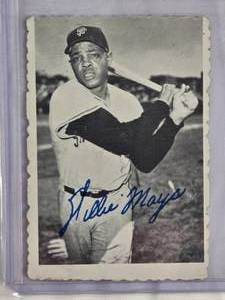 lot 162 image: Willie Mays 1969 Topps Deckle Edge #33 - Vintage Baseball Card