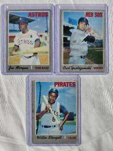lot 194 image: Lot of 3 1970 Topps Carl Yastrzemski #10, Joe Morgan #537, Willie Stargell #470