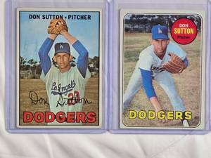 lot 200 image: Lot of 2 Don Sutton 1967 Topps #445 & 1969 Topps #216 - Los Angeles Dodgers - Vintage Baseball Card