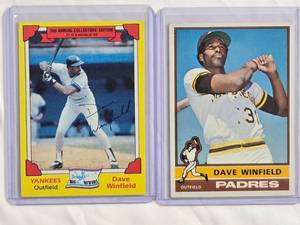 lot 206 image: Lot of 2 Dave Winfield Topps 1974 #160 &Topps 1982 #31