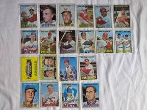 lot 210 image: Lot of 20 1967 Topps Vintage Baseball Cards