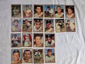 lot 215 image: Lot of 20 1962 Topps Vintage Baseball Cards